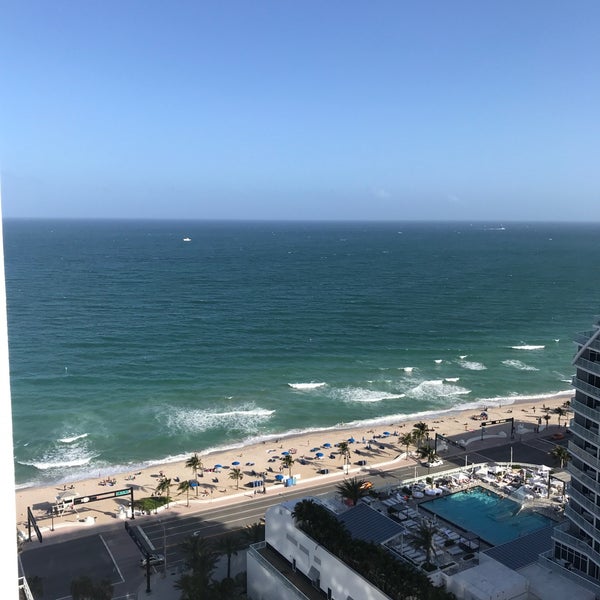รูปภาพถ่ายที่ Hilton Fort Lauderdale Beach Resort โดย Anders J. เมื่อ 2/11/2018