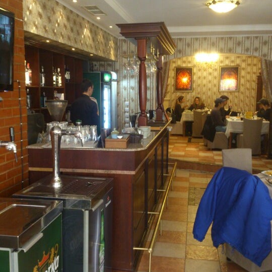 Das Foto wurde bei Ресторант Асеневци von Stoycho S. am 11/26/2012 aufgenommen