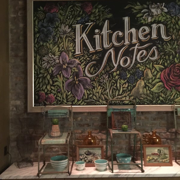 Foto tirada no(a) Kitchen Notes por andre h. em 8/31/2015