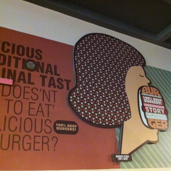 Foto diambil di Burger Story oleh Orhan S. pada 2/10/2013