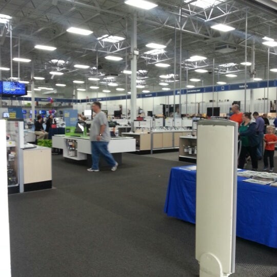 Photos at Best Buy Electronics Store in Sterling