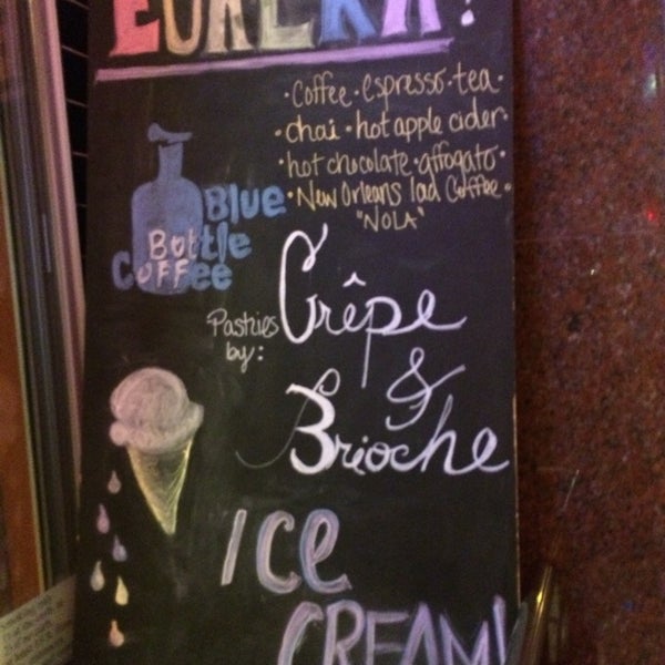 Foto tomada en Eureka! Cafe at 451 Castro Street  por Ben D. el 11/13/2013