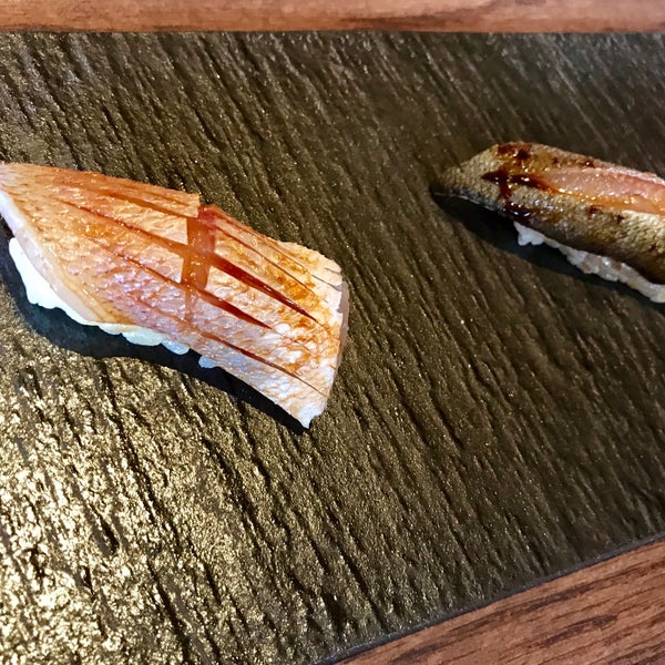 Foto diambil di Ijji sushi oleh Ben D. pada 4/24/2017