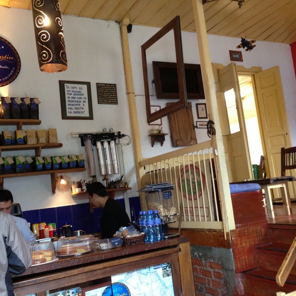 5/8/2013 tarihinde Tuto G.ziyaretçi tarafından Café Jesús Martín'de çekilen fotoğraf