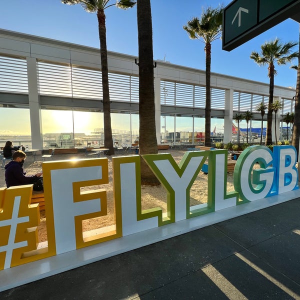 Foto tirada no(a) Long Beach Airport (LGB) por Osamu Y. em 3/30/2022