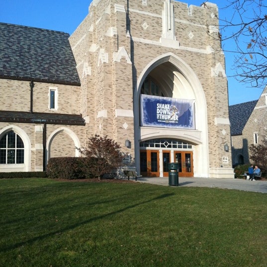 Photo taken at Hammes Notre Dame Bookstore by Nicole C. on 11/21/2012