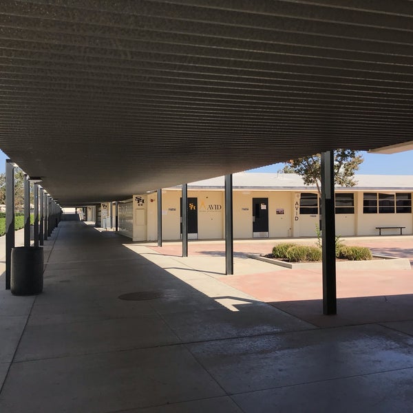 Sunny Hills High School 1801 Warburton Way