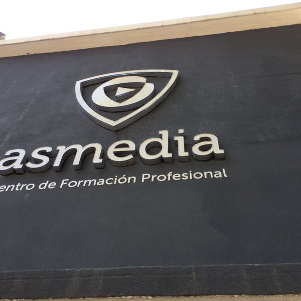 Foto tirada no(a) AS Media Centro de Formación Profesional por Brand M. em 2/19/2015