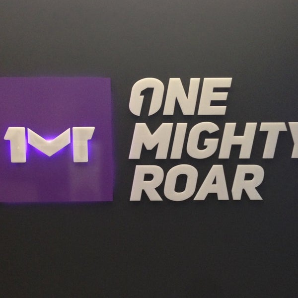 Foto diambil di One Mighty Roar oleh John B. pada 10/1/2013