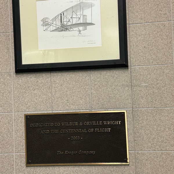 Kroger Walnut Hills 1555 Wayne Ave