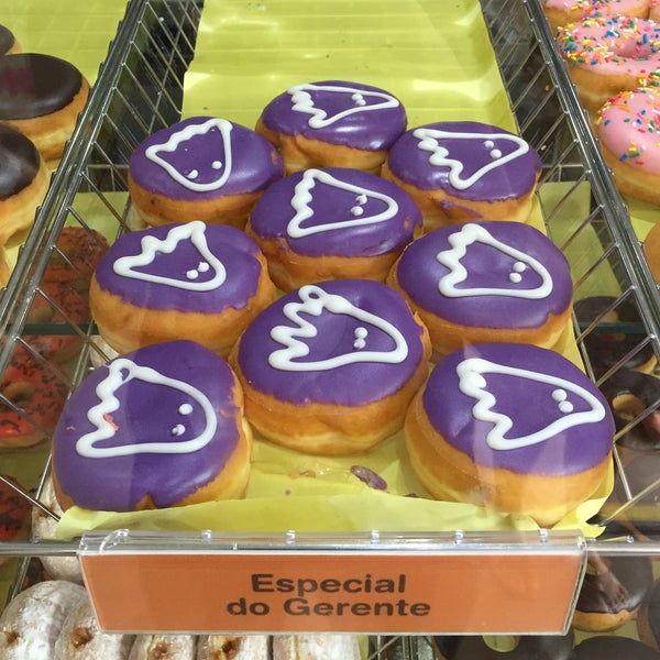 Photo taken at Dunkin&#39; Donuts by Priscilla B. on 10/24/2015