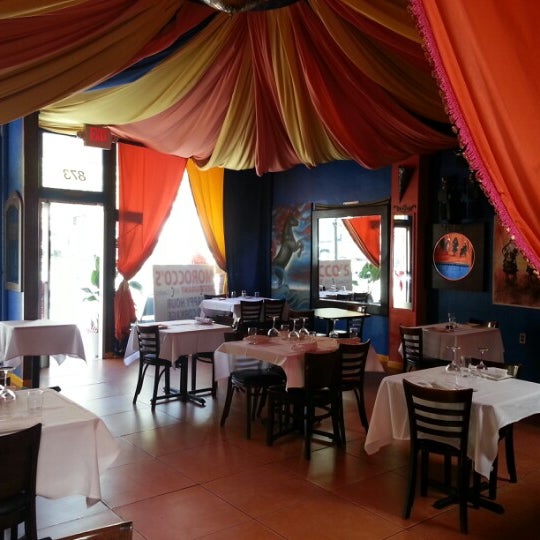 10/29/2012 tarihinde meseras R.ziyaretçi tarafından Morocco&#39;s Restaurant'de çekilen fotoğraf