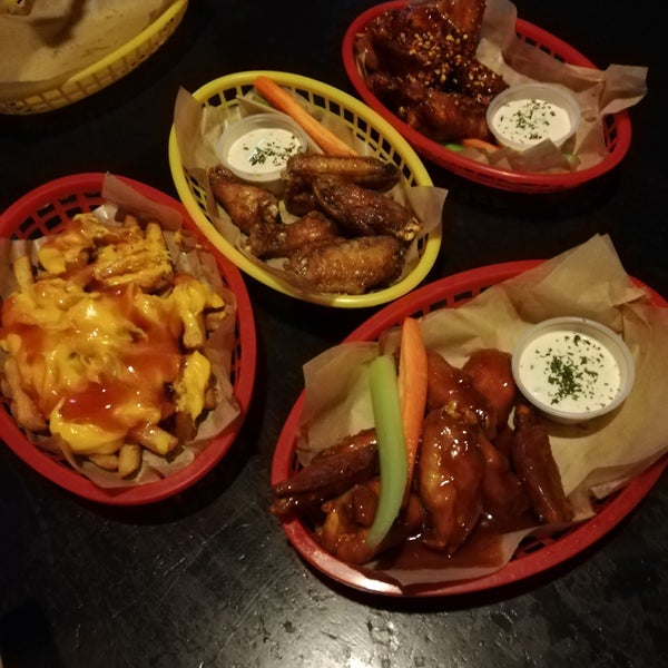Photo taken at Pepe Pepper´s Wings by Mcno F. on 9/10/2018