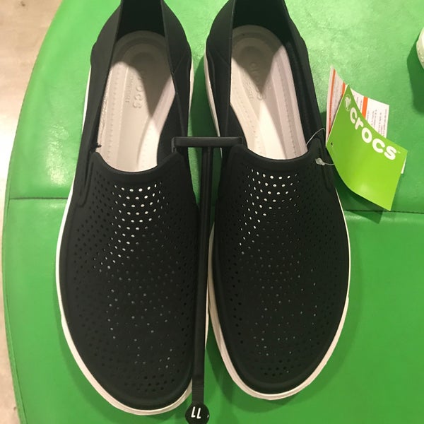 crocs store woodfield