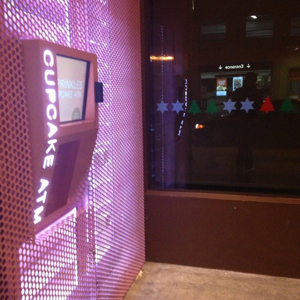 Albums 91+ Pictures Sprinkles Cupcakes Vending Machine Chicago Photos