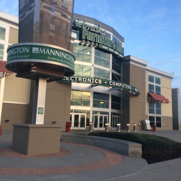 Apple Department - Electronics Store in Kansas City