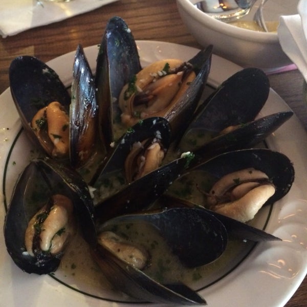 Get there for the HH. Great mussels and $3 drafts