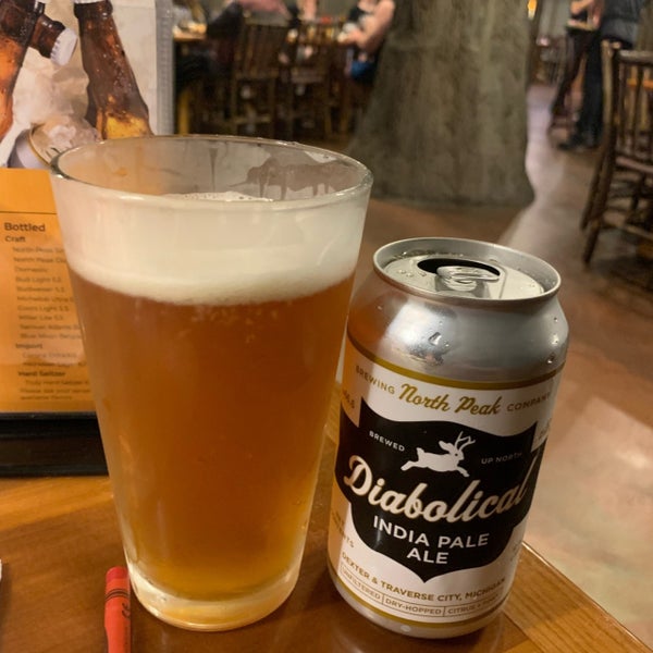 Camp Critter Bar & Grille at Great Wolf Lodge 10 tips from 396 visitors