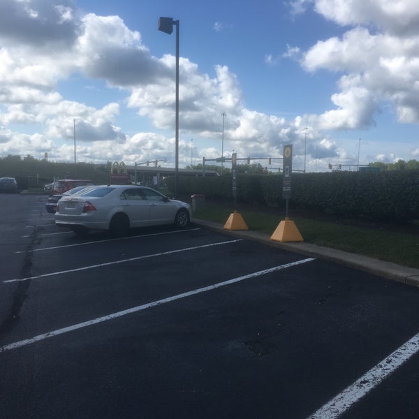 McDonald's Macedonia'da Fast Food Restoranı'da fotoğraflar