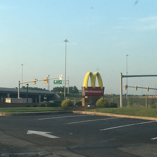 McDonald's Macedonia'da Fast Food Restoranı'da fotoğraflar