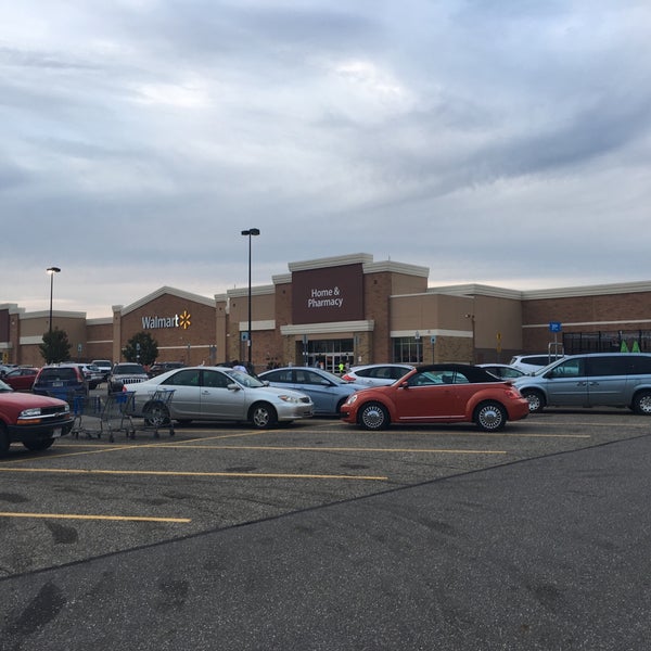 Walmart Supercenter Streetsboro'da Hipermarket
