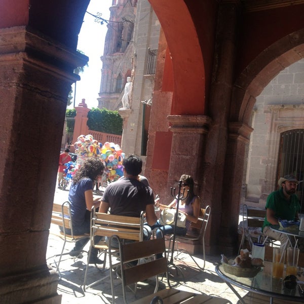 Photo taken at Restaurant del Jardín by Den C. on 8/18/2013