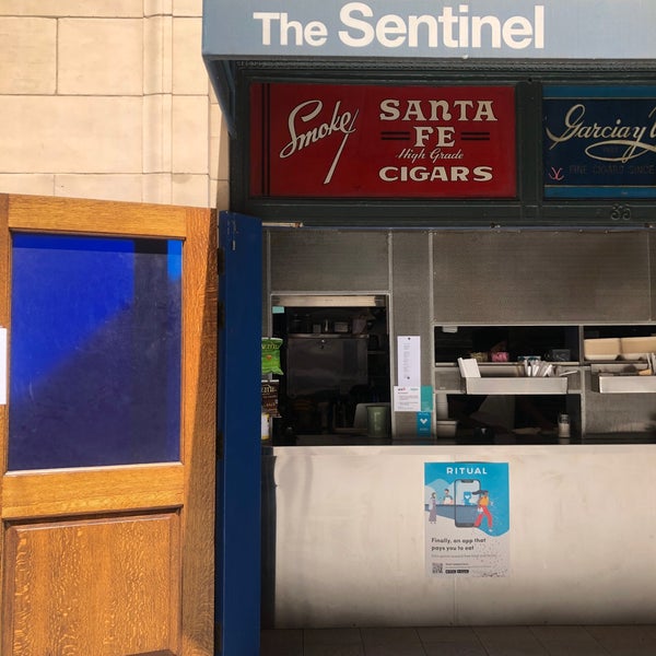 Foto tirada no(a) The Sentinel por Sara W. em 6/3/2021