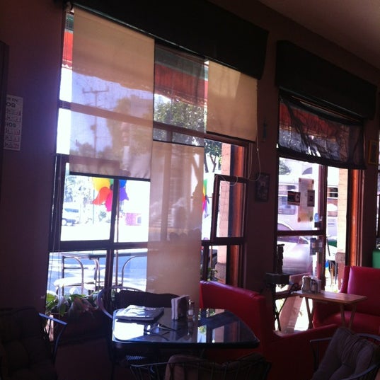 2/18/2013에 Laura j.님이 Mas que Caffe에서 찍은 사진