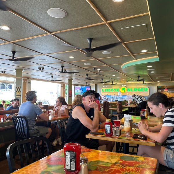 Cheeseburger In Paradise Waikiki