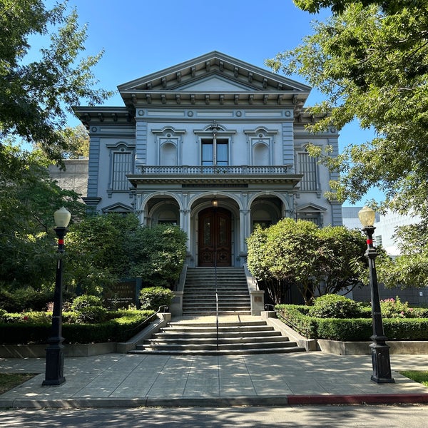 Foto tomada en Crocker Art Museum  por Dante C. el 8/5/2023