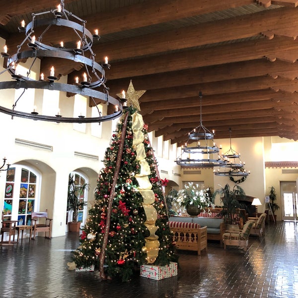 Photo taken at Hotel Albuquerque at Old Town by Elsie on 1/7/2018