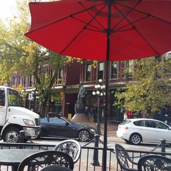 Great spot in Gastown! Just enjoy the sunshine at the patio :)