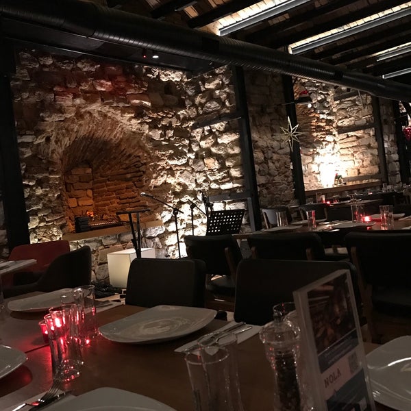 12/17/2016 tarihinde hsnyksyyziyaretçi tarafından Nola Restaurant Istanbul'de çekilen fotoğraf