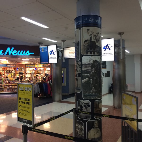 3/15/2016 tarihinde John S.ziyaretçi tarafından Atlantic City International Airport (ACY)'de çekilen fotoğraf