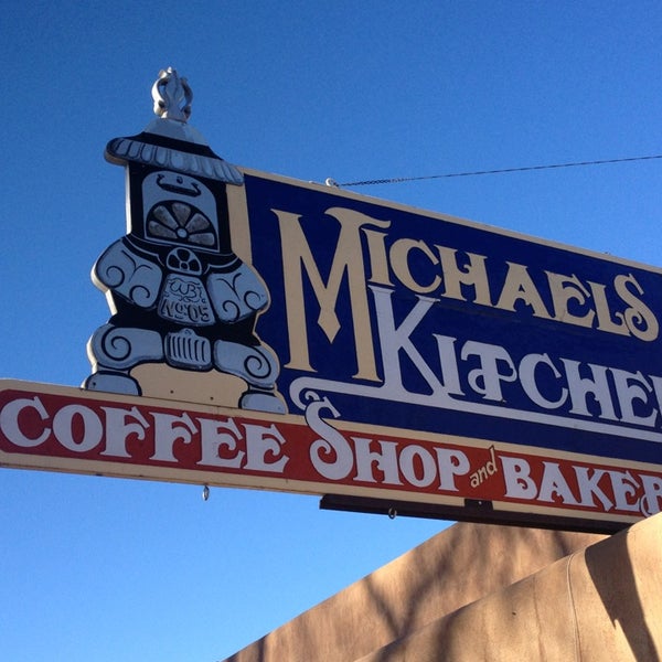 Photo taken at Michael&#39;s Kitchen - Restaurant and Bakery by Laura R. on 1/20/2013