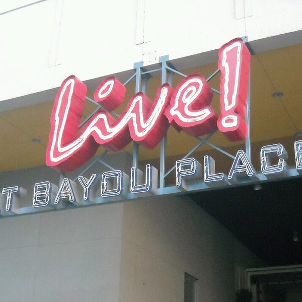 Foto tirada no(a) Live! At Bayou Place por Gianluca D. em 7/4/2013