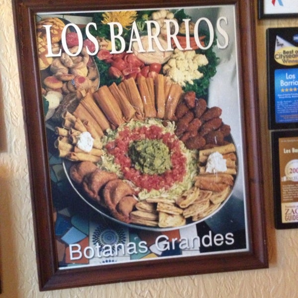 Foto diambil di Los Barrios Mexican Restaurant oleh David R. pada 6/19/2013