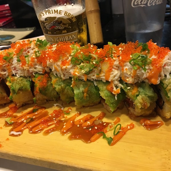 6/3/2016에 Andrew H.님이 Sakura Teppanyaki and Sushi에서 찍은 사진