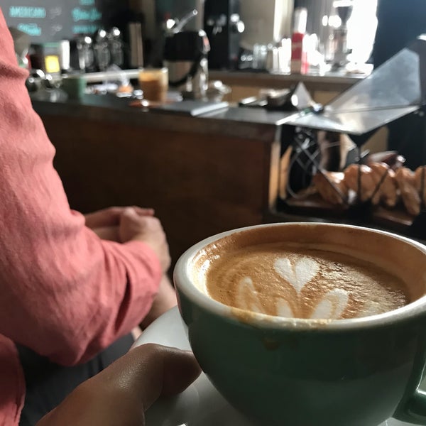 6/17/2018 tarihinde Ros H.ziyaretçi tarafından Grand Coffee'de çekilen fotoğraf