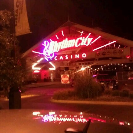 Foto tomada en Rhythm City Casino  por Sandi M. el 10/27/2012