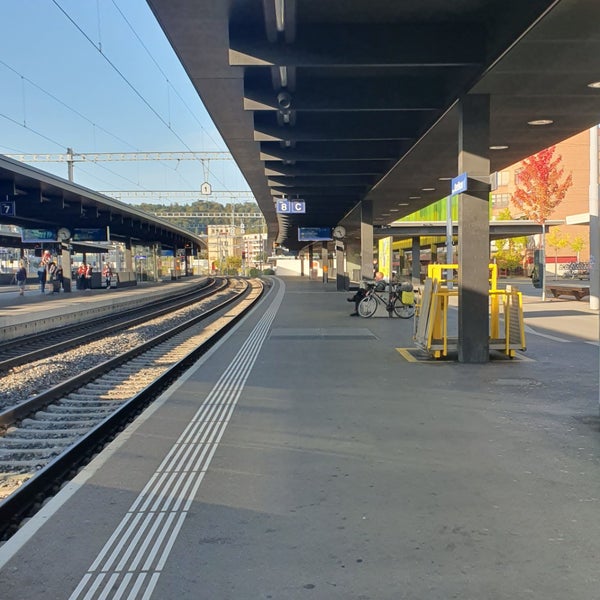 Снимок сделан в Bahnhof Oerlikon пользователем Fery A. 10/13/2019