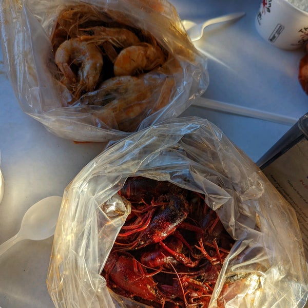 Photo taken at The Boiling Crab by J L. on 7/3/2022
