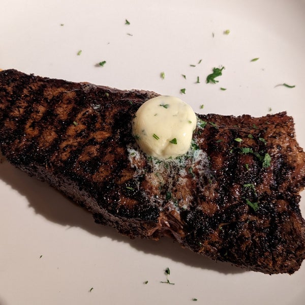 2/20/2023에 J L.님이 Delmonico Steakhouse에서 찍은 사진