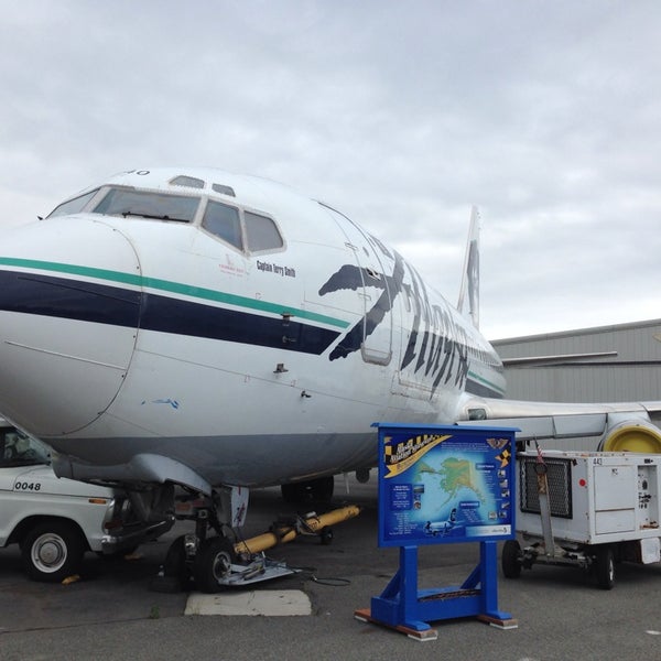 Das Foto wurde bei Alaska Aviation Museum von Brian S. am 6/28/2014 aufgenommen