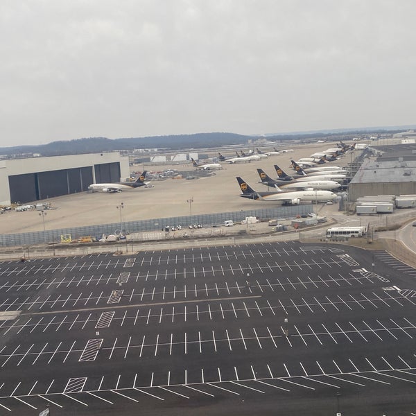 2/10/2024 tarihinde Brian S.ziyaretçi tarafından Louisville Muhammad Ali International Airport (SDF)'de çekilen fotoğraf