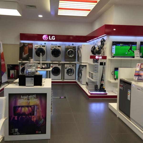 Магазин техники lg. Магазин lg на горбушке. Фирменный магазин lg. Магазин бытовой техники lg. Магазин техники lg.