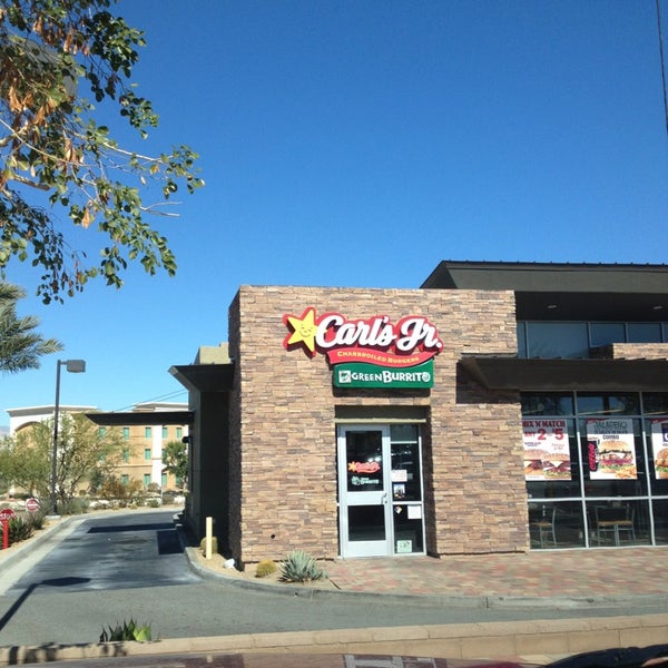 Carl's Jr. Fast Food Restaurant in Palm Desert