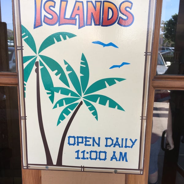 Снимок сделан в Islands Restaurant пользователем Jon S. 7/24/2016