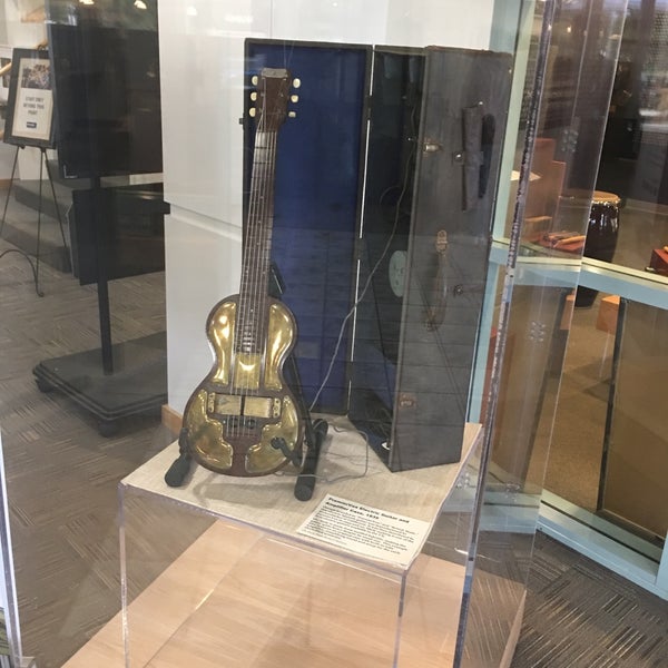 Das Foto wurde bei Museum of Making Music von Jon S. am 5/15/2018 aufgenommen