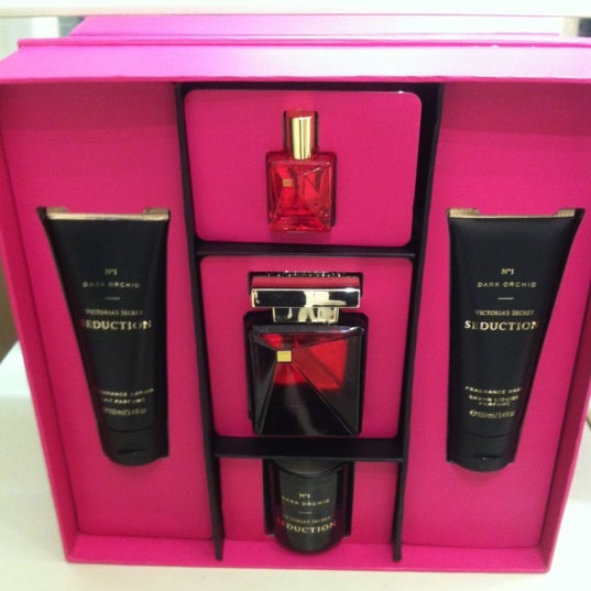 Victoria's Secret PINK - Lingerie Store